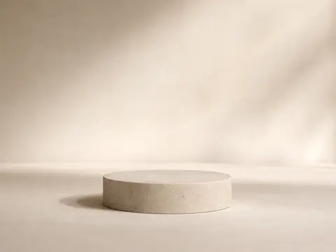 Product staged in the Pedestal plinth scene